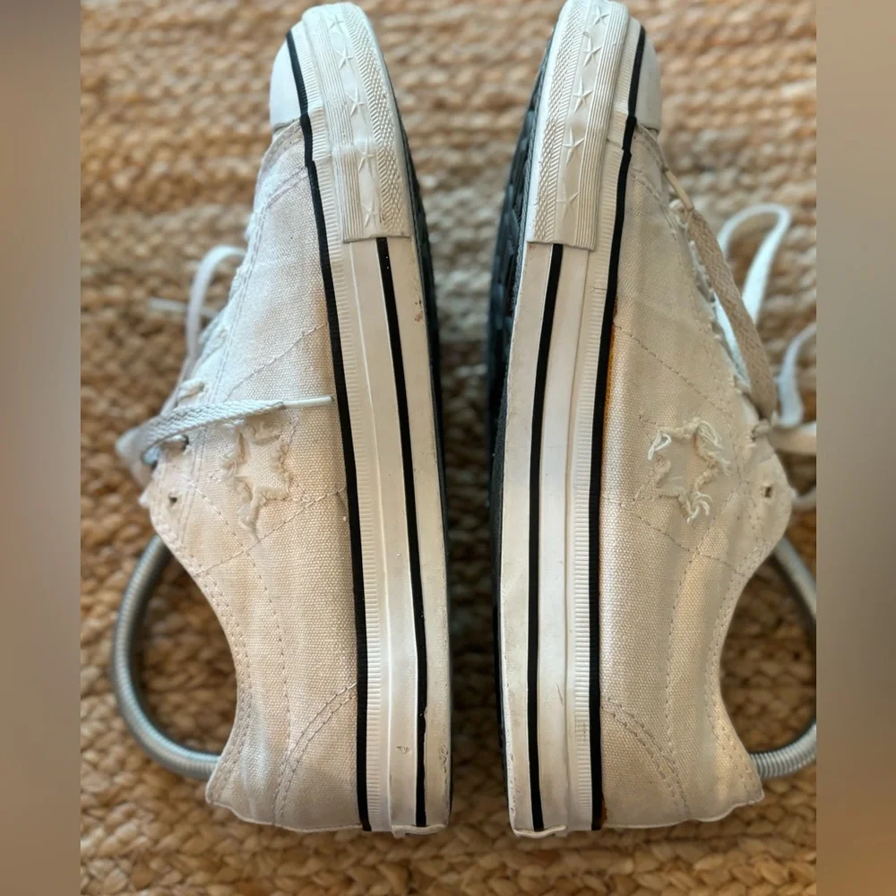 Converse One Star women’s sneakers, US SZ 8 , white with cut out star‎